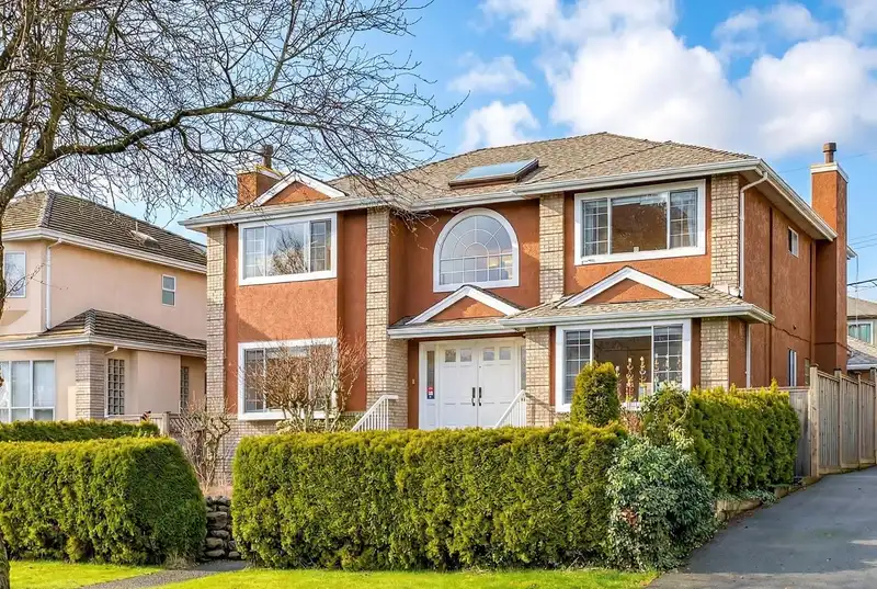 1563 W 59TH AVENUE - photo 1 of 29