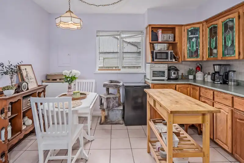 7523 SIMON STREET - photo 3 of 25