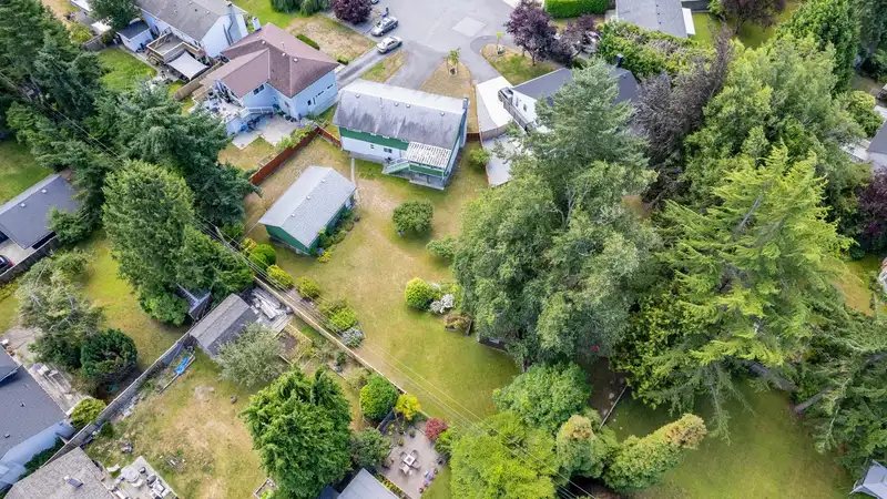 5451 7B AVENUE - photo 2 of 40