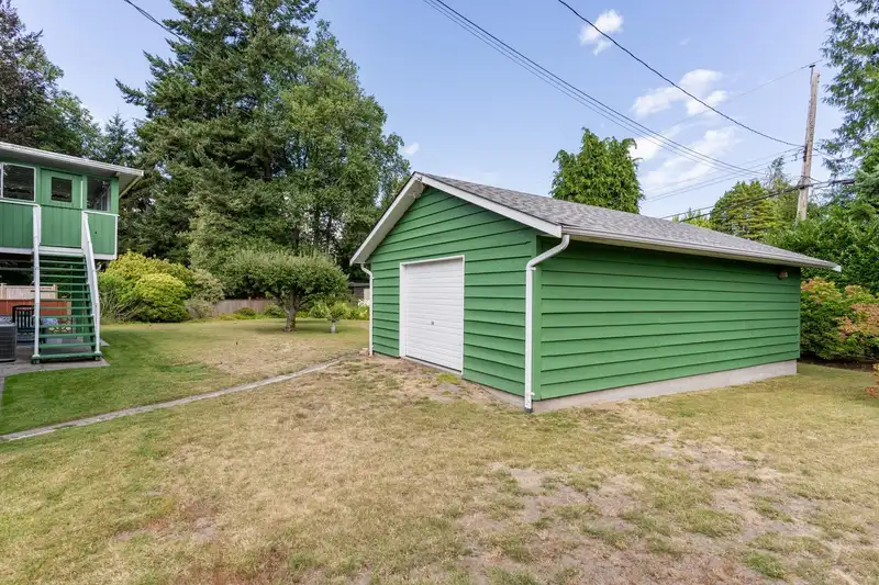 5451 7B AVENUE - photo 3 of 40