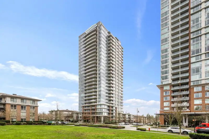2501 3102 WINDSOR GATE - photo 1 of 27