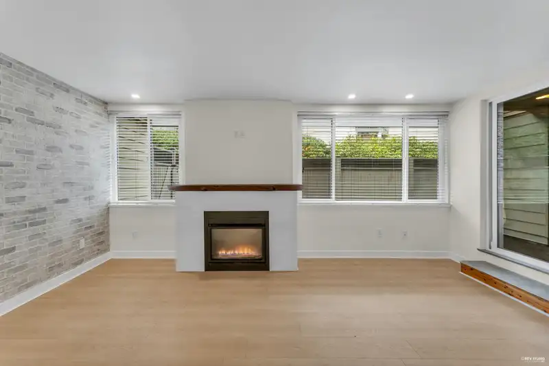 110 15282 19 AVENUE - photo 3 of 32