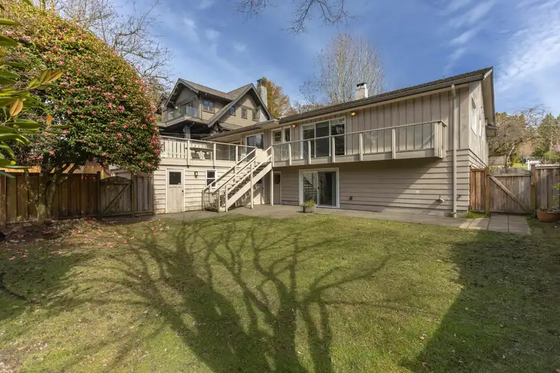 6297 MACKENZIE STREET - photo 3 of 40