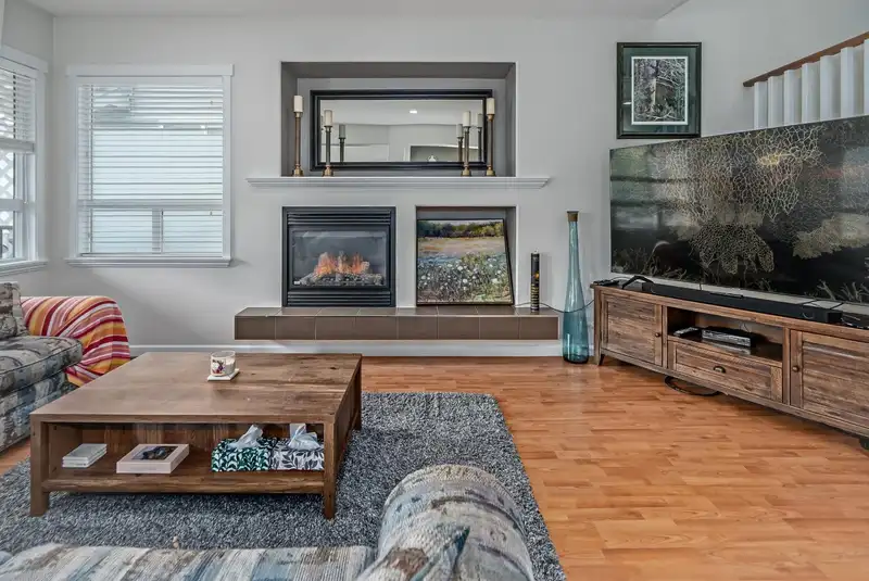 19141 68 AVENUE - photo 3 of 34