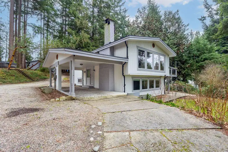 5080 SUNSHINE COAST HIGHWAY - photo 2 of 25