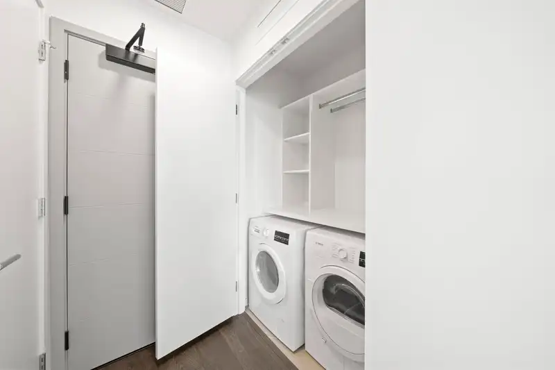 604 6788 MINORU BOULEVARD - photo 2 of 34