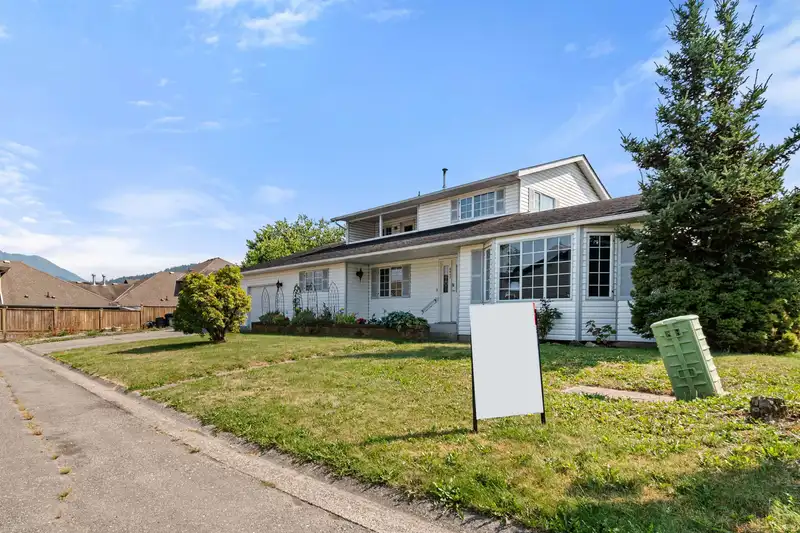 6442 SWANSON STREET - photo 2 of 39