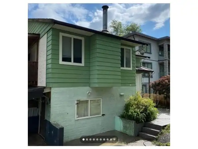 14860 89 AVENUE - photo 2 of 17