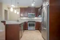 207 8157 207 STREET - thumbnail 4