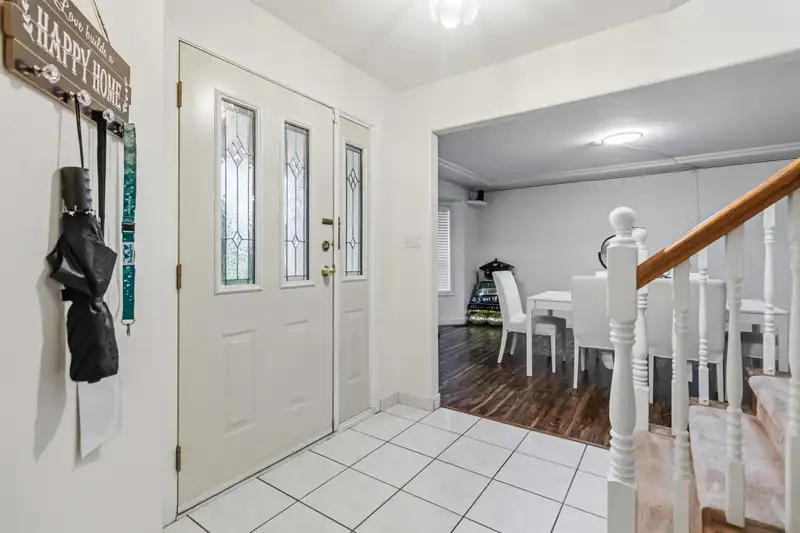 7553 SAPPHIRE DRIVE - photo 3 of 39