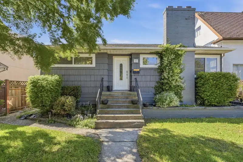 45 RENFREW STREET - photo 1 of 27