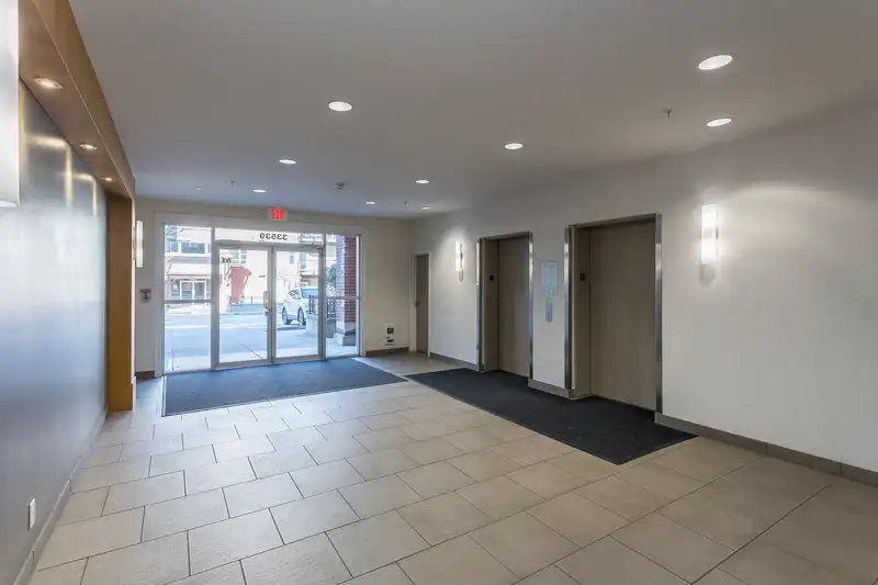 109 33539 HOLLAND AVENUE - photo 4 of 32