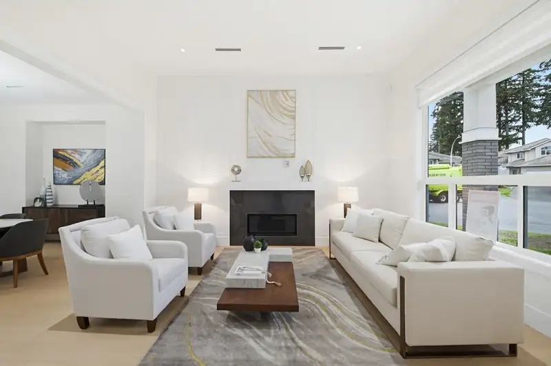 15658 82A AVENUE - photo 4 of 40