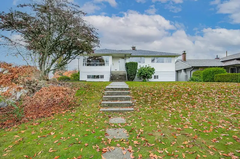 4619 WESTLAWN DRIVE - photo 1 of 36