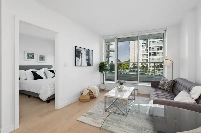 531 2220 KINGSWAY STREET - photo 4 of 21