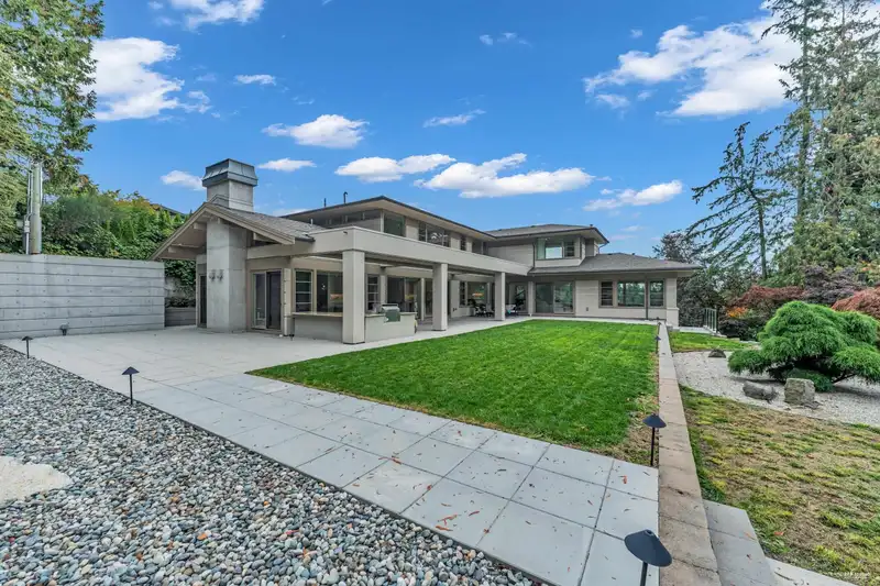 565 ROBIN HOOD ROAD - photo 1 of 40
