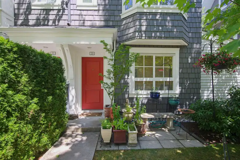 23 8476 207A STREET - photo 1 of 37