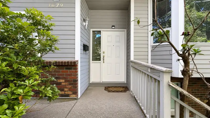 1679 WESTOVER ROAD - photo 2 of 24