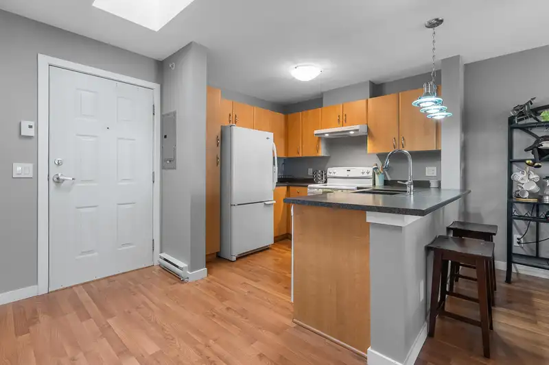 441 27358 32 AVENUE - photo 3 of 38