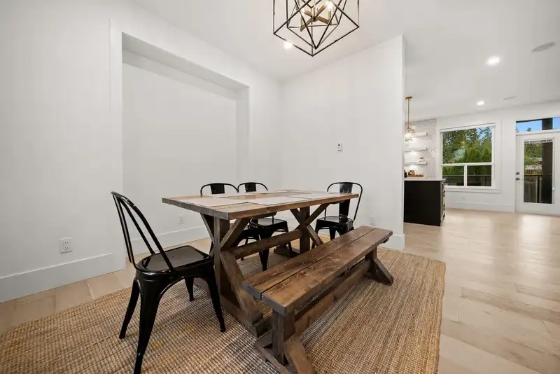 16466 103 AVENUE - photo 4 of 40