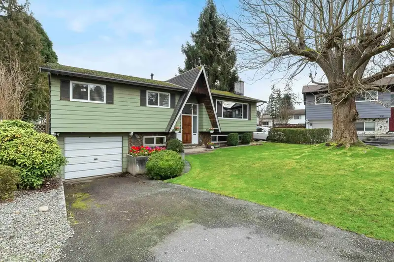 7084 PAPUC PLACE - photo 1 of 40