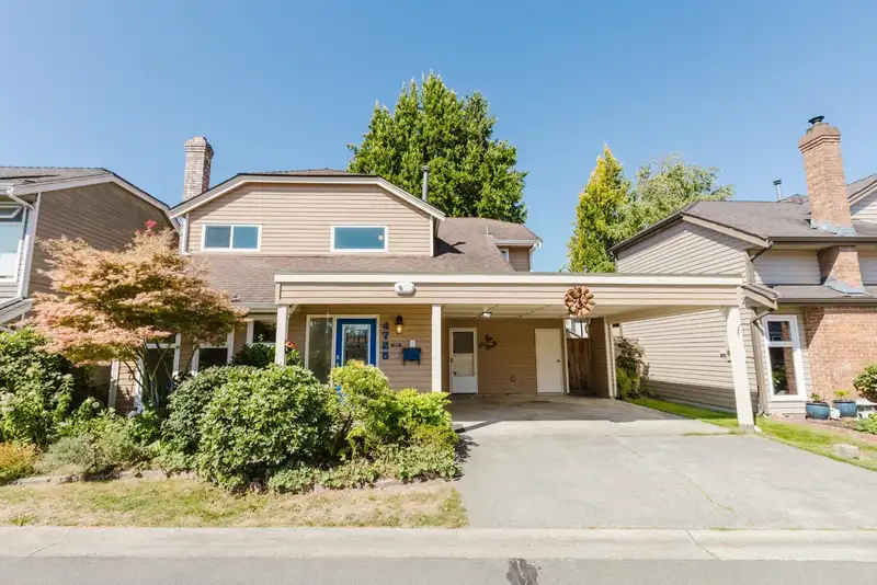 4725 CEDAR TREE LANE - photo 1 of 33