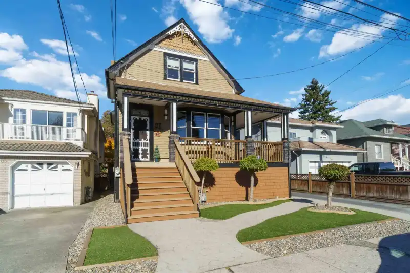 97 E KING EDWARD AVENUE - photo 1 of 38