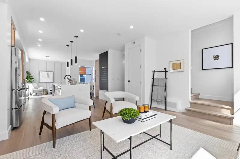 71 20763 76 AVENUE - photo 1 of 1