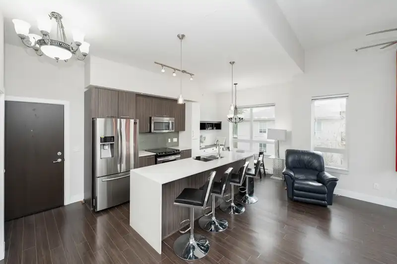 C404 20211 66 AVENUE - photo 1 of 28