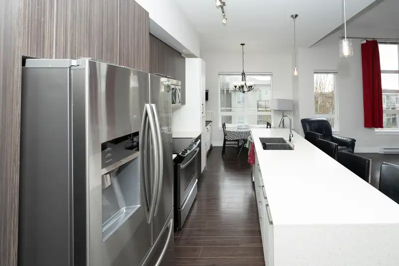 C404 20211 66 AVENUE - photo 3 of 28