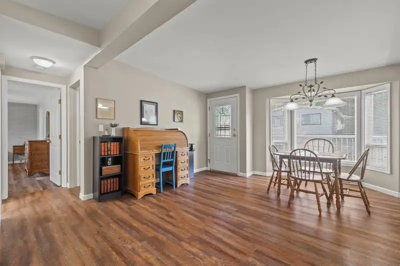 260 27111 0 AVENUE - photo 4 of 40