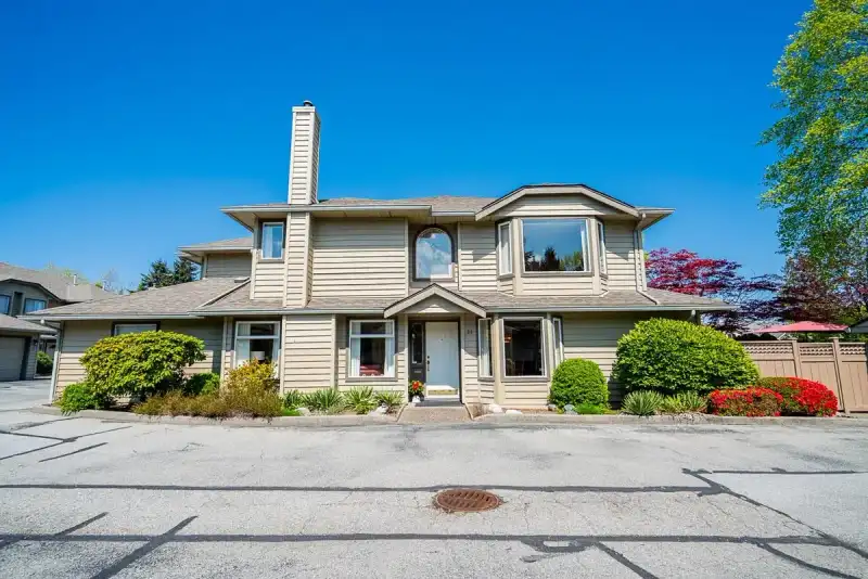 24 9727 152B STREET - photo 1 of 39