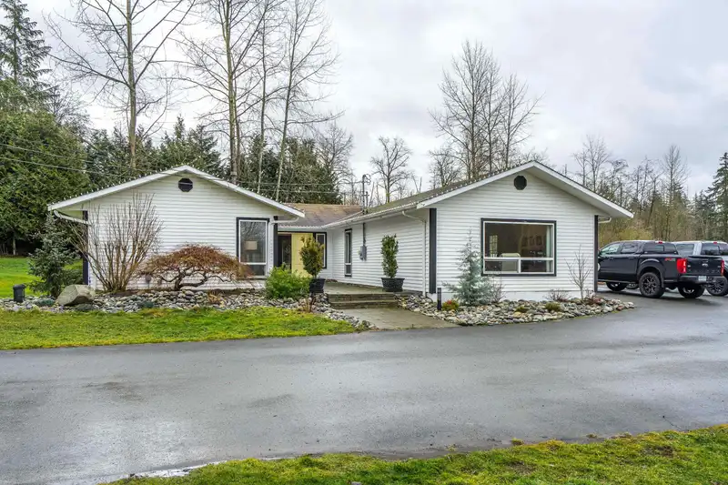 21830 3 AVENUE - photo 2 of 34