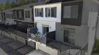 53 8130 136A STREET - thumbnail 1