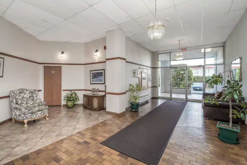 1001 11881 88 AVENUE - photo 3 of 39