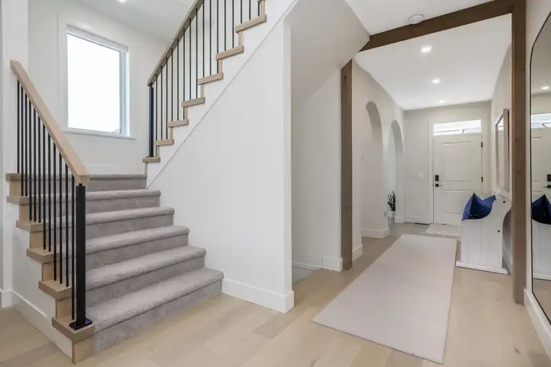 19667 73C AVENUE - photo 4 of 34