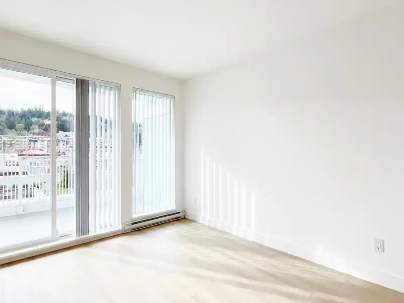 302 3055 MURRAY STREET - photo 3 of 26
