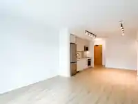302 3055 MURRAY STREET - thumbnail 6