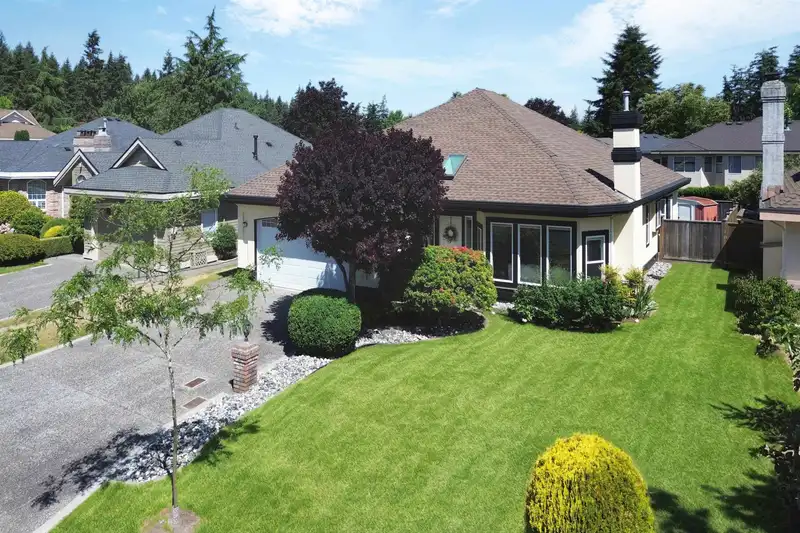 14917 24A AVENUE - photo 3 of 39