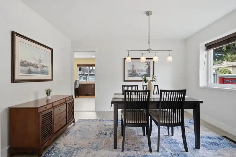 7797 STAMFORD PLACE - photo 4 of 40