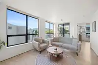 502 2979 GLEN DRIVE - thumbnail 12