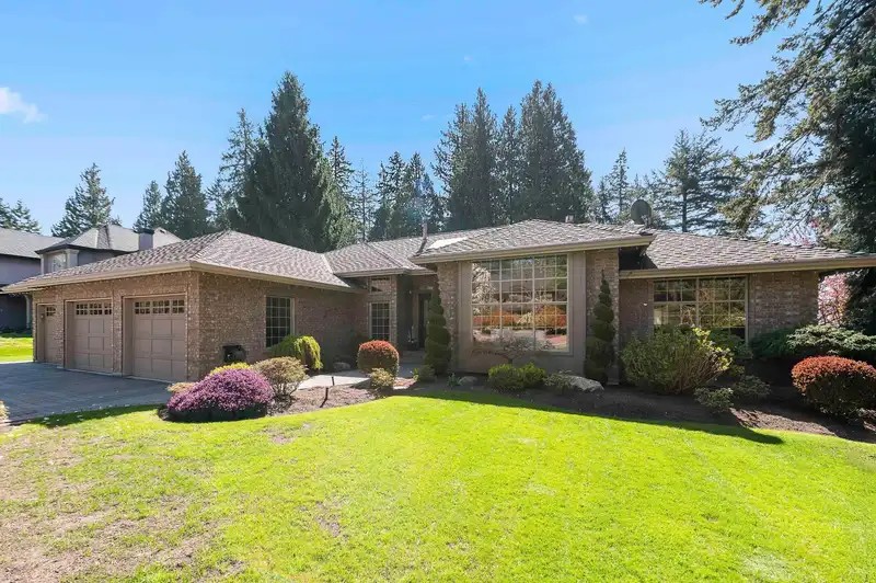 12076 57 AVENUE - photo 1 of 33