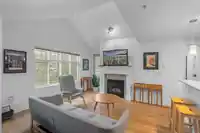 302 333 E 1ST STREET - thumbnail 3