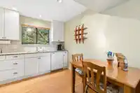 4306 NAUGHTON AVENUE - thumbnail 7