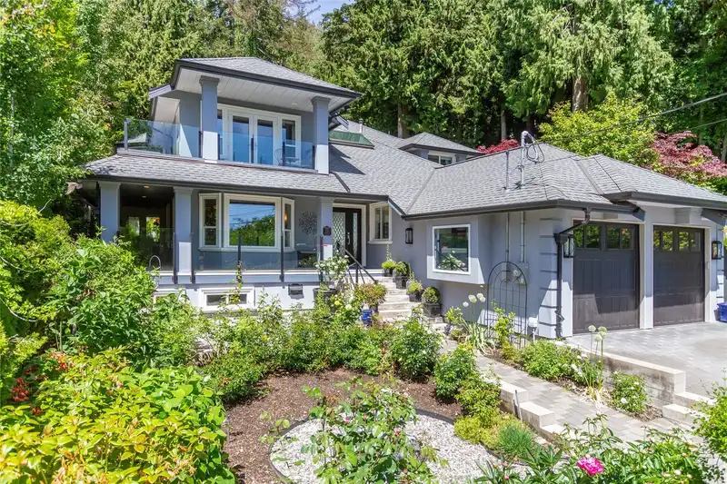226 WOODDALE ROAD - photo 1 of 40