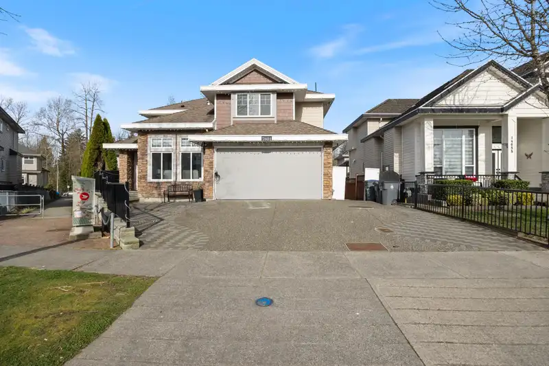 7801 146A STREET - photo 1 of 40