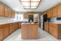 1859 WALNUT CRESCENT - thumbnail 9