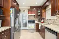 36 E 54 AVENUE - thumbnail 9