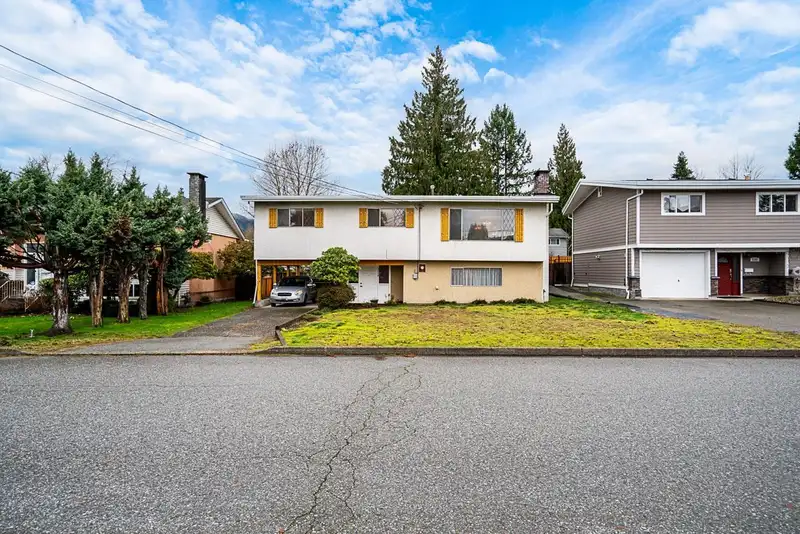2159 CENTENNIAL AVENUE - photo 2 of 33