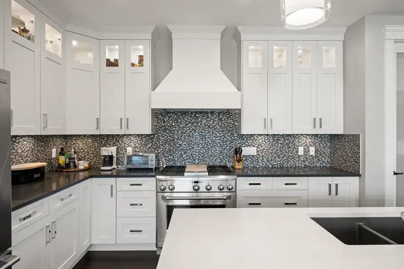 8973 MACKIE STREET - photo 4 of 40